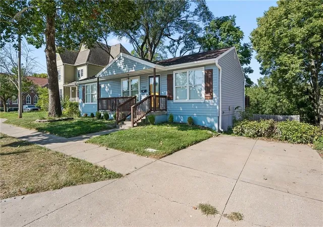 Photo 2 of Sale Pending at 408 N Water St, Liberty, MO 64068 | MLS# 2639640 | Listing updated on 2026-09-29