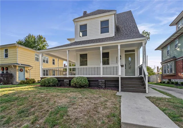Photo 2 of Single family home for sale at 3530 Kenwood Ave, Kansas City, MO 64109 | MLS# 2639974 | Listing updated on 2026-09-30