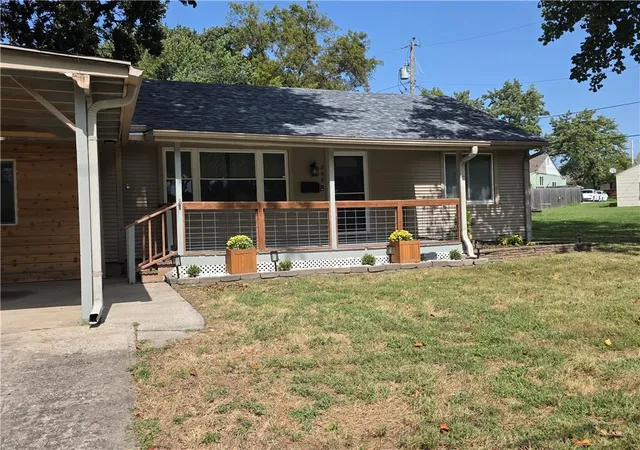 Photo 1 of Single family home for sale at 208 SW 5th Street, Lees Summit, MO 64063 | MLS# 2640124 | Listing updated on 2026-09-18