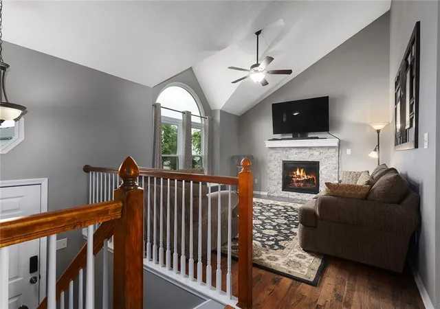 Photo 3 of Sale Pending at 10636 N Holmes St, Kansas City, MO 64155 | MLS# 2640267 | Listing updated on 2026-09-18