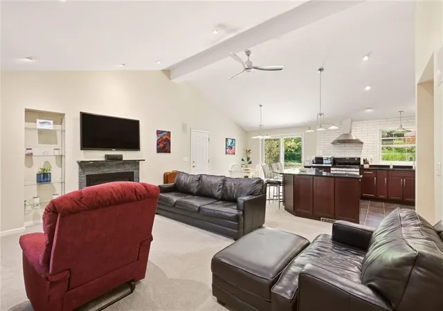 Photo 4 of Sale Pending at 8703 Belleview Ave, Kansas City, MO 64114 | MLS# 2640305 | Listing updated on 2026-10-19