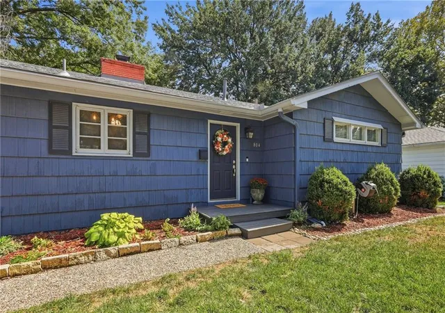 Photo 1 of Single family home for sale at 804 S Brentwood St, Olathe, KS 66061 | MLS# 2640367 | Listing updated on 2026-09-30