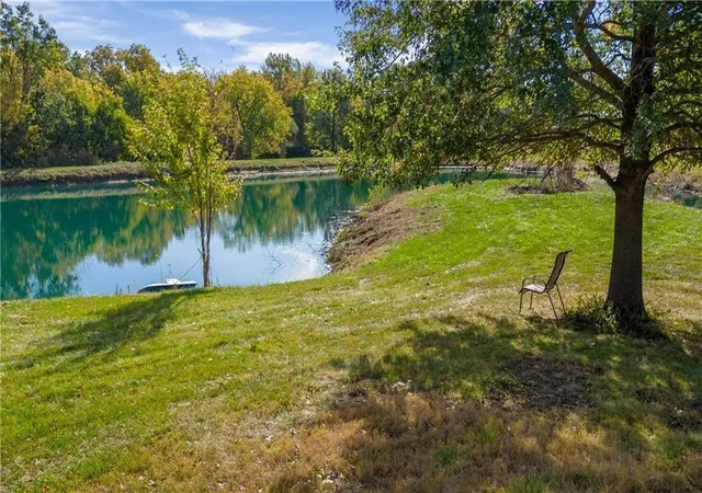 Photo 4 of Single family home for sale at 705 Broadway Ave, Richmond, MO 64085 | MLS# 2640497 | Listing updated on 2026-09-18