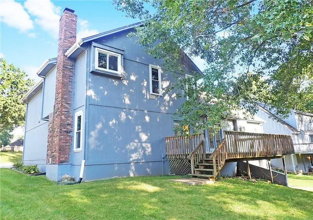 Photo 3 of Single family home for sale at 6400 Crysler Ct, Kansas City, MO 64133 | MLS# 2640506 | Listing updated on 2026-09-17