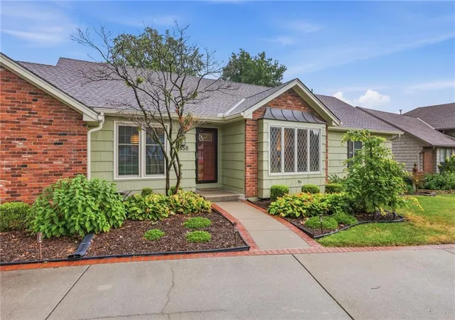 Photo 3 of Sale Pending at 6658 Dearborn Dr, Mission, KS 66202 | MLS# 2641082 | Listing updated on 2026-09-23