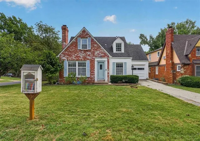 Photo 1 of Single family home for sale at 6641 Cherry St, Kansas City, MO 64131 | MLS# 2641322 | Listing updated on 2026-09-19