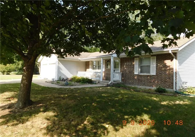 Photo 2 of Single family home for sale at 400 Ann Ave, Harrisonville, MO 64701 | MLS# 2641337 | Listing updated on 2026-09-18