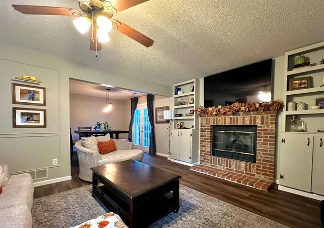 Photo 3 of Sale Pending at 317 Glenview Dr, Lawrence, KS 66049 | MLS# 2641735 | Listing updated on 2026-10-06