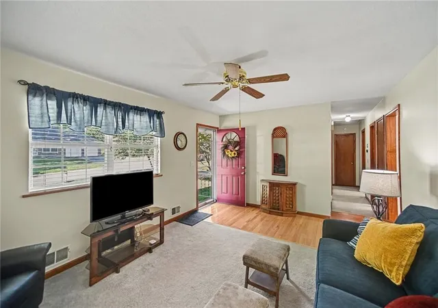 Photo 4 of Sale Pending at 6611 N Agnes Ave, Kansas City, MO 64119 | MLS# 2641927 | Listing updated on 2026-10-06
