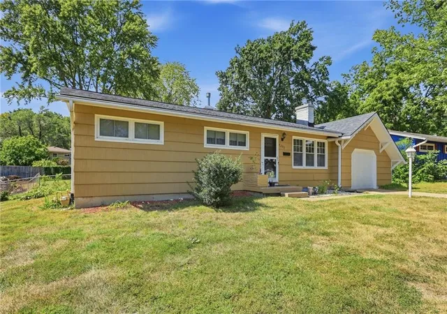 Photo 2 of Single family home for sale at 7202 Larsen Ln, Shawnee, KS 66203 | MLS# 2641991 | Listing updated on 2026-09-18