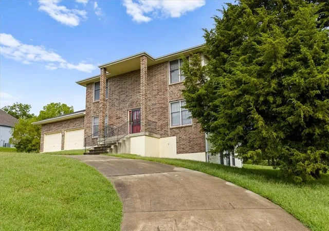Photo 1 of Single family home for sale at 7200 E 69th Street, Kansas City, MO 64133 | MLS# 2642115 | Listing updated on 2026-09-22
