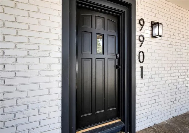 Photo 3 of Single family home for sale at 9901 Countryside Rd, Lenexa, KS 66215 | MLS# 2642206 | Listing updated on 2026-09-21
