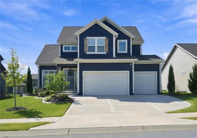 Photo 3 of Single family home for sale at 1505 SW Arbormill Ter, Lees Summit, MO 64082 | MLS# 2642304 | Listing updated on 2026-10-06