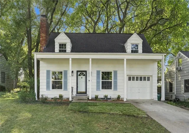 Photo 1 of Single family home for sale at 5612 Birch St, Roeland Park, KS 66205 | MLS# 2642436 | Listing updated on 2026-09-20