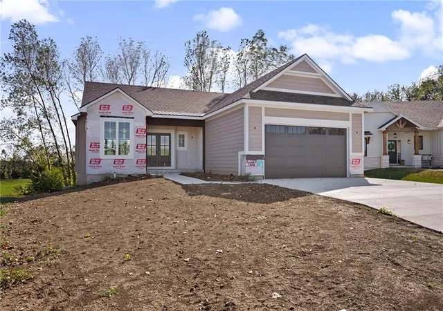 Photo 2 of Single family home for sale at 1146 Bluestem Cir, Baldwin City, KS 66006 | MLS# 2642450 | Listing updated on 2026-09-27