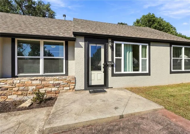Photo 1 of Single family home for sale at 3306 Hagemann St, Kansas City, KS 66106 | MLS# 2642497 | Listing updated on 2026-09-18
