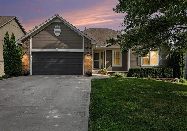 Photo 2 of Single family home for sale at 2240 Sw Morris Dr, Lees Summit, MO 64082 | MLS# 2642508 | Listing updated on 2026-09-19