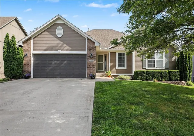 Photo 2 of Single family home for sale at 2240 SW Morris Dr, Lees Summit, MO 64082 | MLS# 2642508 | Listing updated on 2026-09-19