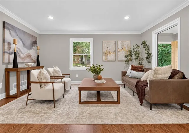 Photo 3 of Single family home for sale at 4834 Liberty St, Kansas City, MO 64112 | MLS# 2642514 | Listing updated on 2026-09-17