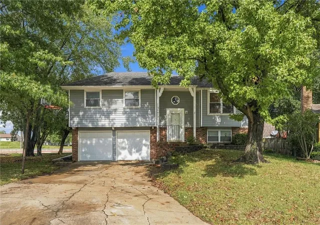 Photo 1 of Single family home for sale at 16612 W 125th Street, Olathe, KS 66062 | MLS# 2642523 | Listing updated on 2026-09-30