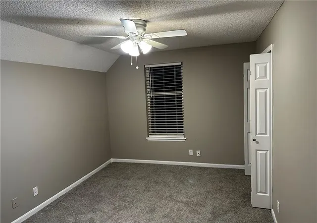 Photo 3 of House for sale at 912 A-b Ottawa St, Leavenworth, KS 66048 | MLS# 2642567 | Listing updated on 2026-10-22