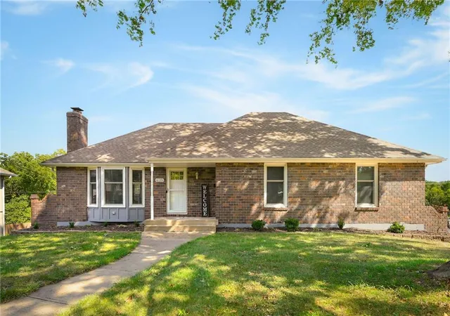 Photo 1 of Single family home for sale at 6115 Larson Ave, Kansas City, MO 64133 | MLS# 2642571 | Listing updated on 2026-09-17