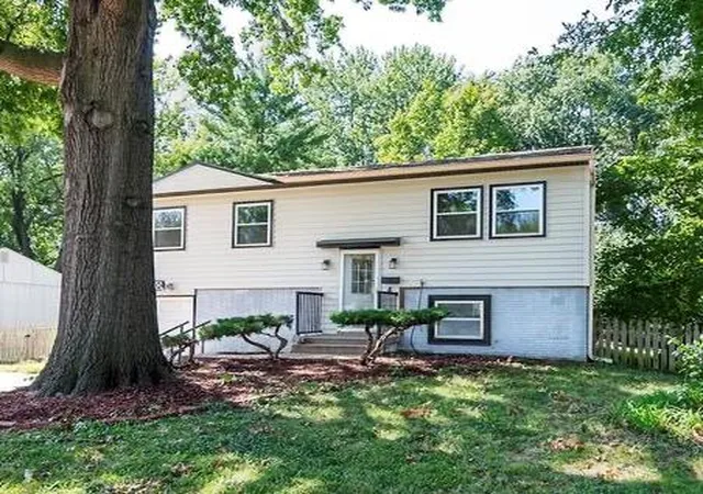 Single family home for sale at 9930 England Dr, Overland Park, KS 66212 | MLS# 2642574
