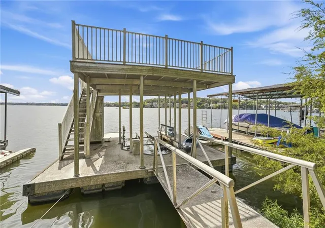 Photo 4 of Single family home for sale at 433 N Winnebago Dr, Lake Winnebago, MO 64034 | MLS# 2642587 | Listing updated on 2026-09-22