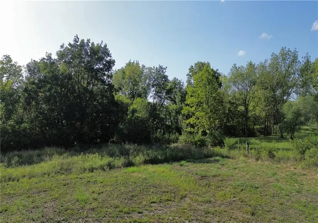 Photo 4 of Land for sale at 00000 Hemlock St, Mound City, KS 66056 | MLS# 2642613 | Listing updated on 2026-09-17