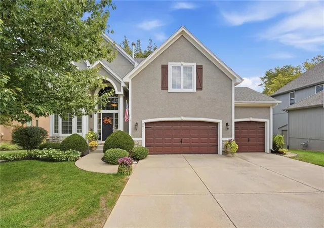 Photo 1 of Single family home for sale at 9623 Falcon Valley Dr, Lenexa, KS 66220 | MLS# 2642918 | Listing updated on 2026-09-18