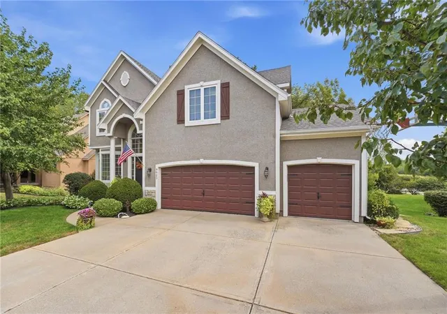 Photo 2 of Single family home for sale at 9623 Falcon Valley Dr, Lenexa, KS 66220 | MLS# 2642918 | Listing updated on 2026-09-18