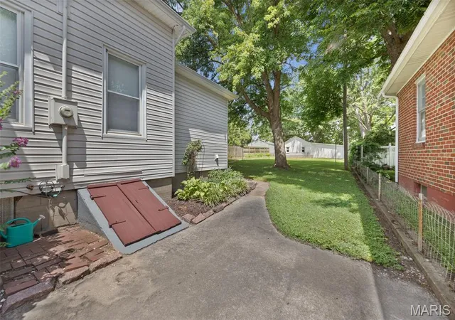 Photo 4 of Single family home for sale at 640 N 3Rd St, Sainte Genevieve, MO 63670 | MLS# MIS25049949 | Listing updated on 2026-09-18