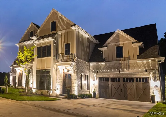 Photo 1 of Townhouse for sale at 11 Enclave Dr, Des Peres, MO 63122 | MLS# MIS25053144 | Listing updated on 2026-09-23