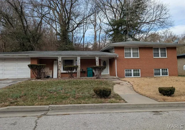 Photo NaN of Single family home for sale at 9002 De Boupre St, East St Louis, IL 62203 | MLS# MIS26004234 | Listing updated on 2026-09-16