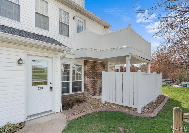 Photo 2 of Condo for sale at 288 Carriage Ct, Washington, MO 63090 | MLS# MIS26004962 | Listing updated on 2026-09-17
