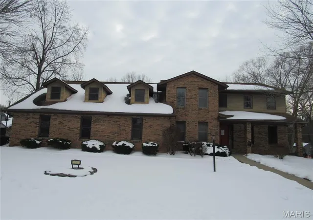 Photo 3 of Single family home for sale at 9 Brian Dr, Swansea, IL 62226 | MLS# MIS26005813 | Listing updated on 2026-09-17