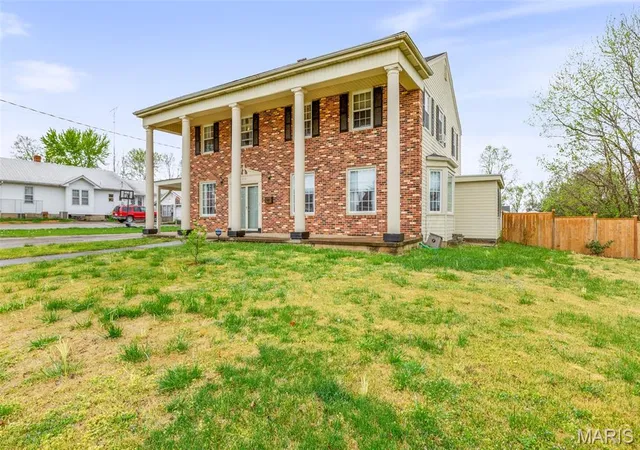 Photo 2 of Single family home for sale at 404 Marshall St, Fredericktown, MO 63645 | MLS# MIS26008245 | Listing updated on 2026-09-16