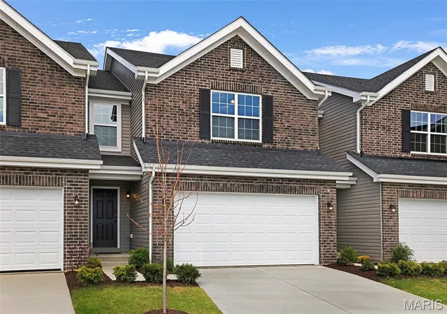 Photo 1 of Sale Pending at 43 Fairmount Grove Dr, Saint Peters, MO 63376 | MLS# MIS26018497 | Listing updated on 2026-09-21
