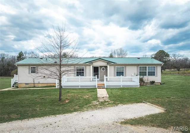 Photo 4 of House for sale at 552 Lick Creek Rd, Leasburg, MO 65535 | MLS# MIS26018944 | Listing updated on 2026-09-16