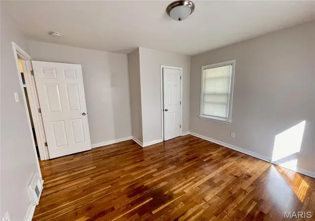 Photo 9 of Single family home for sale at 10121 Baron Dr, Saint Louis, MO 63136 | MLS# MIS26021241 | Listing updated on 2026-09-30