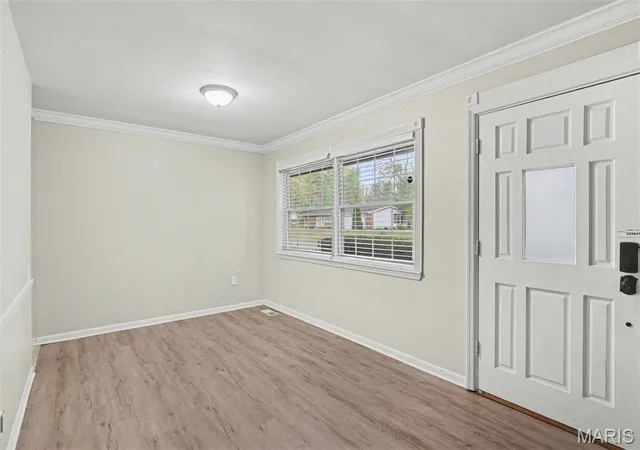 Photo 3 of Single family home for sale at 2675 Narraganset Dr, Florissant, MO 63033 | MLS# MIS26021908 | Listing updated on 2026-10-06