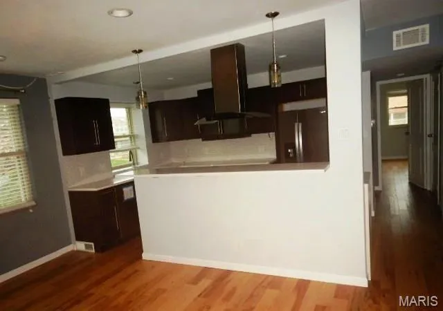 Photo 3 of Sale Pending at 4 Delcrest Ct #201, St Louis, MO 63124 | MLS# MIS26022609 | Listing updated on 2026-10-04
