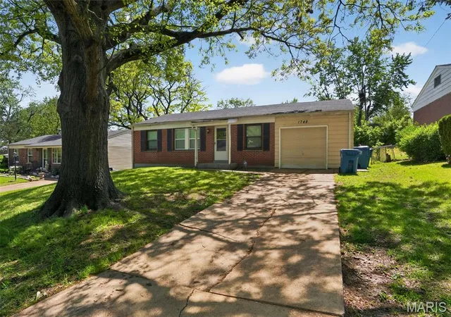 Photo 3 of Single family home for sale at 1748 Atmore Dr, Saint Louis, MO 63136 | MLS# MIS26023040 | Listing updated on 2026-09-30