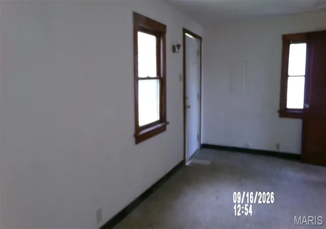 Photo 3 of Single family home for sale at 8 E C St, Belleville, IL 62220 | MLS# MIS26023079 | Listing updated on 2026-10-07
