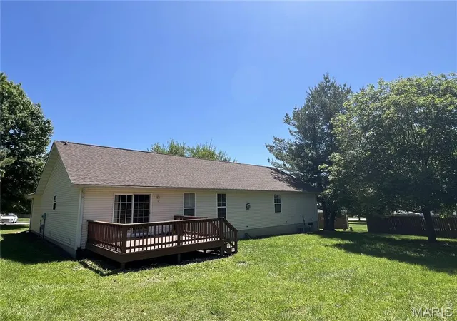 Photo 4 of Sale Pending at 905 Hampton Ct, Rolla, MO 65401 | MLS# MIS26026885 | Listing updated on 2026-09-16