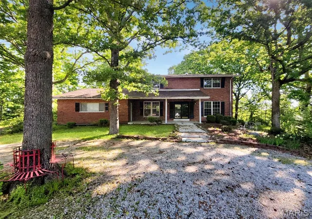 Photo 1 of Sale Pending at 40 Rainbow Trl, Arnold, MO 63010 | MLS# MIS26029169 | Listing updated on 2026-09-30