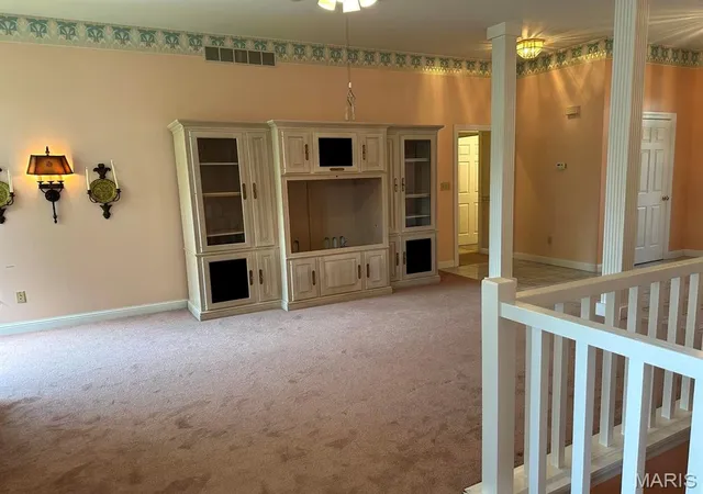 Photo 3 of Single family home for sale at 4 Grayson Ridge Dr, Washington, MO 63090 | MLS# MIS26029268 | Listing updated on 2026-09-24