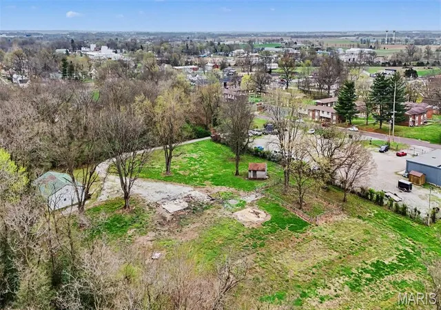 Photo 4 of Land for sale at 811 Willard St, Greenville, IL 62246 | MLS# MIS26030655 | Listing updated on 2026-09-18
