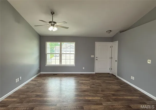 Photo 2 of Single family home for sale at 128 Linder Ln, Winfield, MO 63389 | MLS# MIS26031761 | Listing updated on 2026-09-16