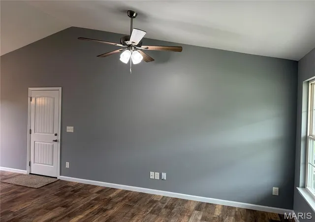 Photo 3 of Single family home for sale at 128 Linder Ln, Winfield, MO 63389 | MLS# MIS26031761 | Listing updated on 2026-09-16